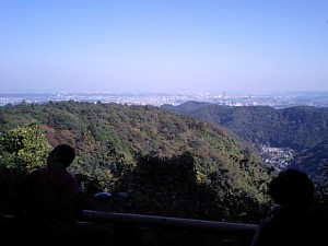 稲荷山展望台より東京方面を望む